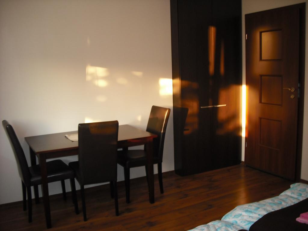 Pokoje W Apartamencie Danuta Гдиня Стая снимка